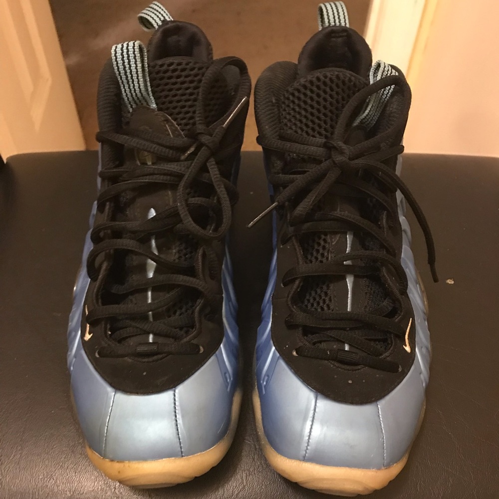 Baby blue foamposite size 7y